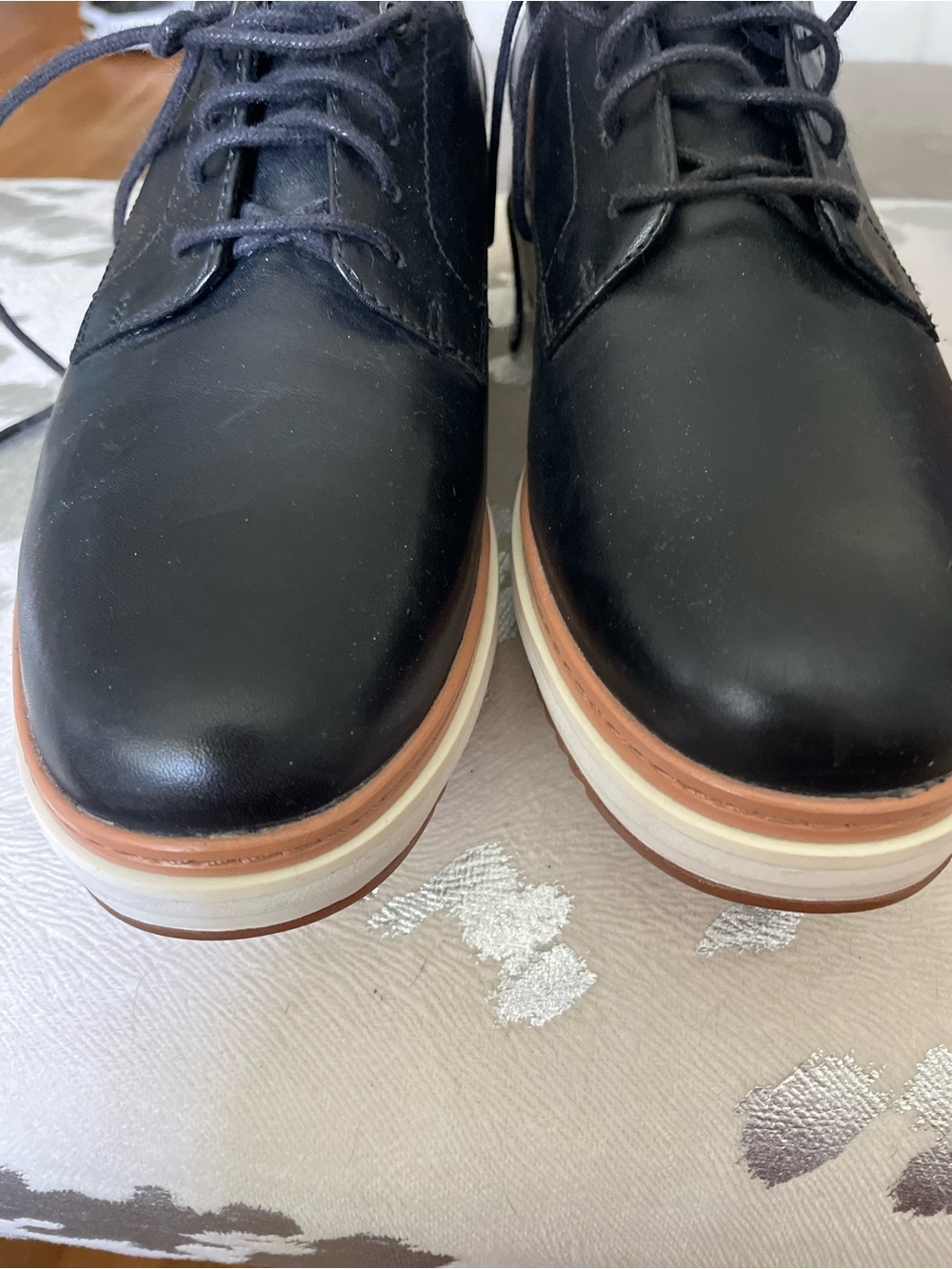 Clark’s lace up women’s size 9.5